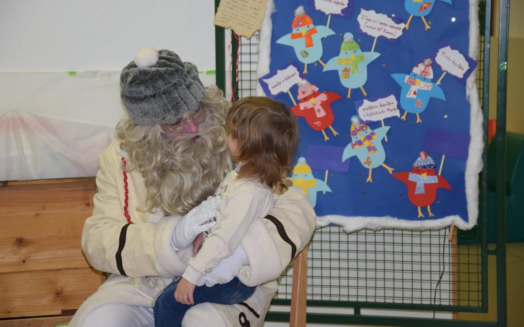 Gledališka predstava in pozdrav dedka mraza za otroke Občine Hrpelje-Kozina